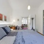 City Center Apartment With Parking